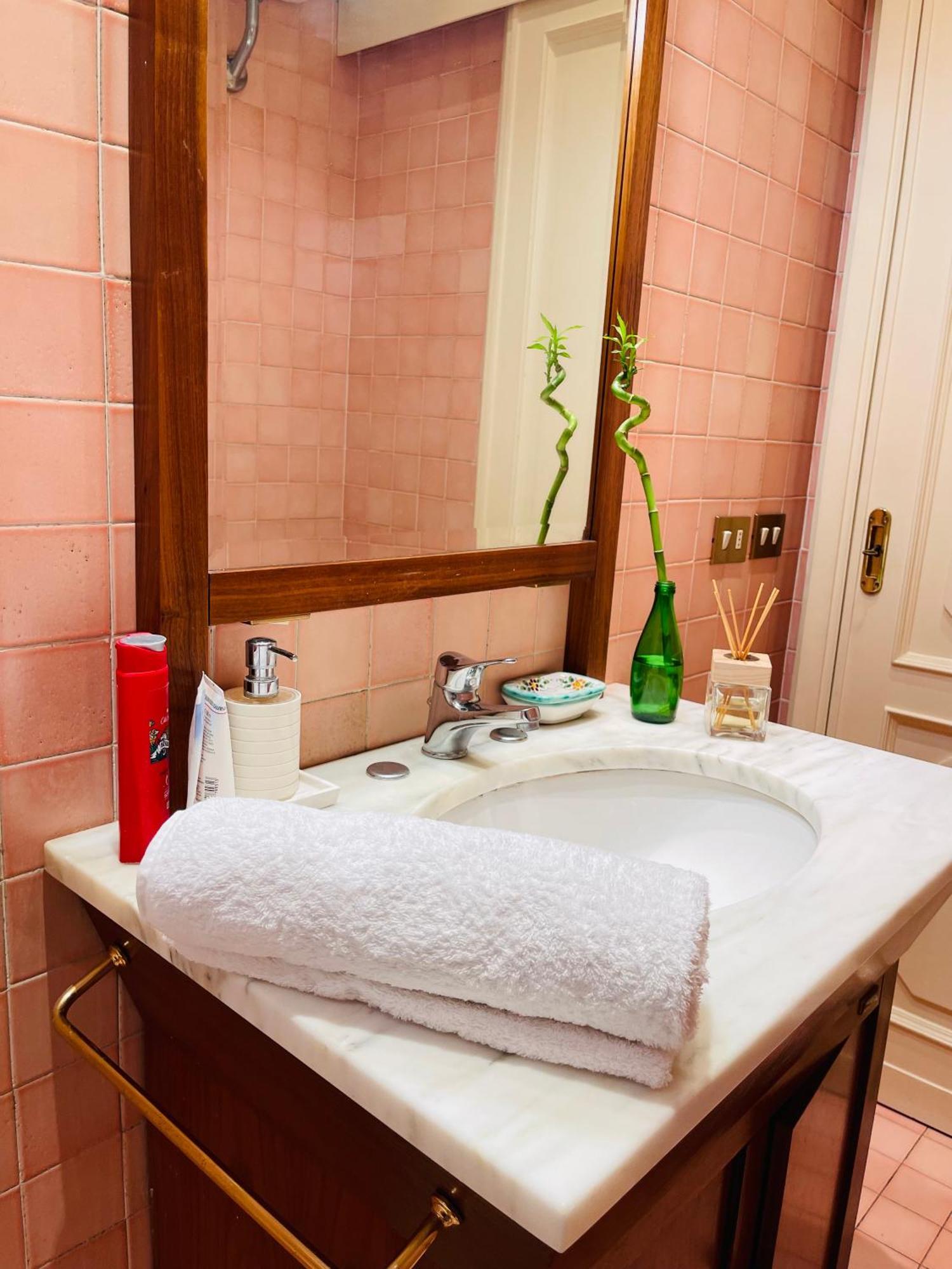 Bed and Breakfast Holiday Colosseum Řím Exteriér fotografie
